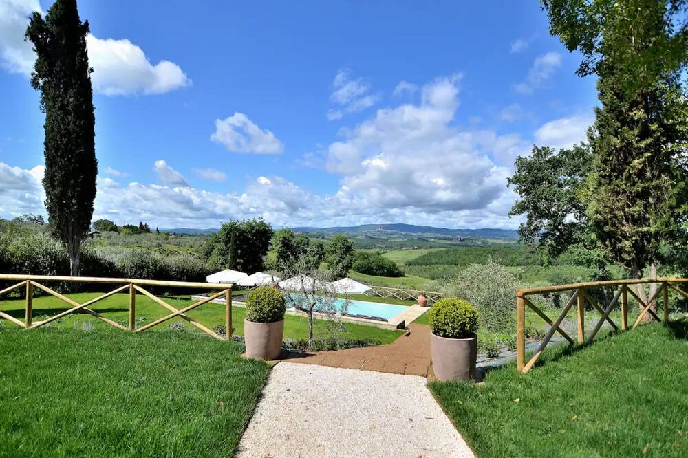Photo of Patio Balcony in Barberino Val d'Elsa