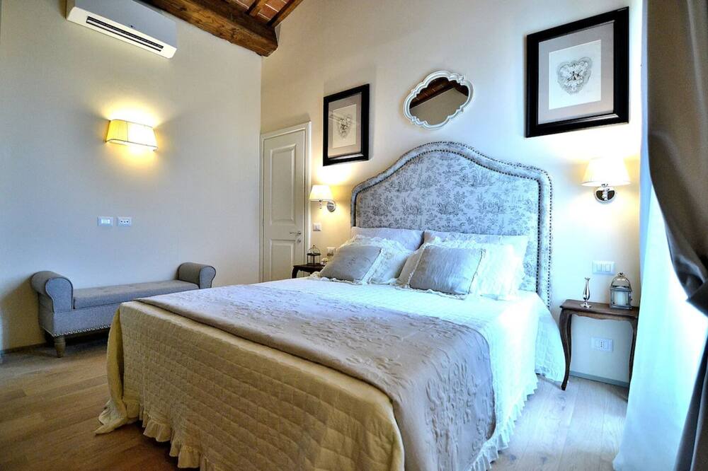 Photo of Others in Barberino Val d'Elsa