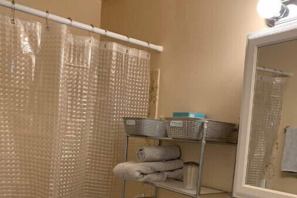 Photo of Bathroom in Whiting