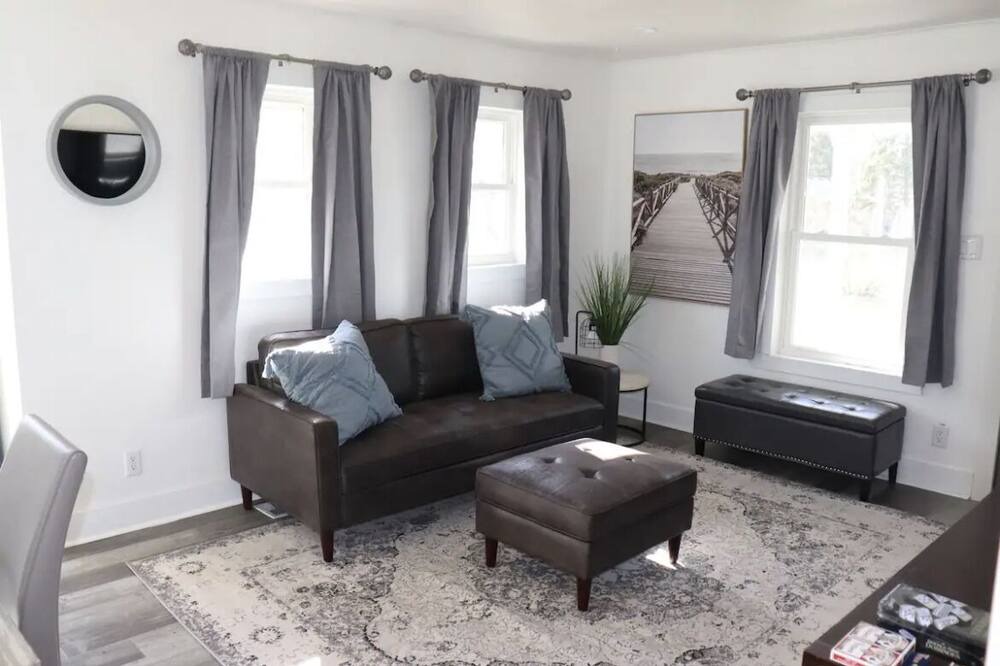 Photo of Livingroom in Troy