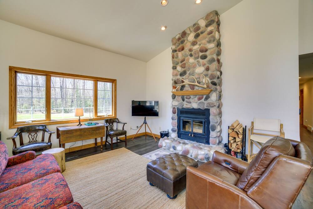Photo of Livingroom in Brazeau