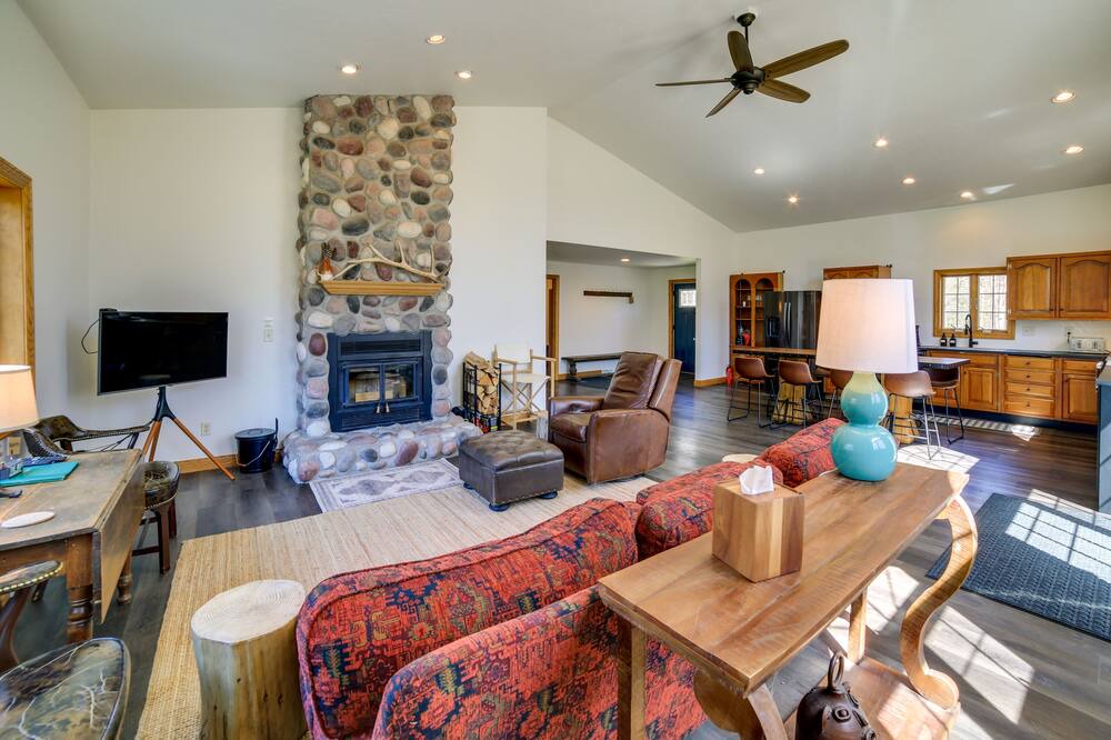 Photo of Livingroom in Brazeau