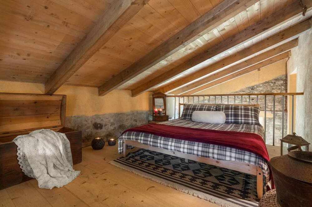 Photo of Bedroom in Collesalvetti