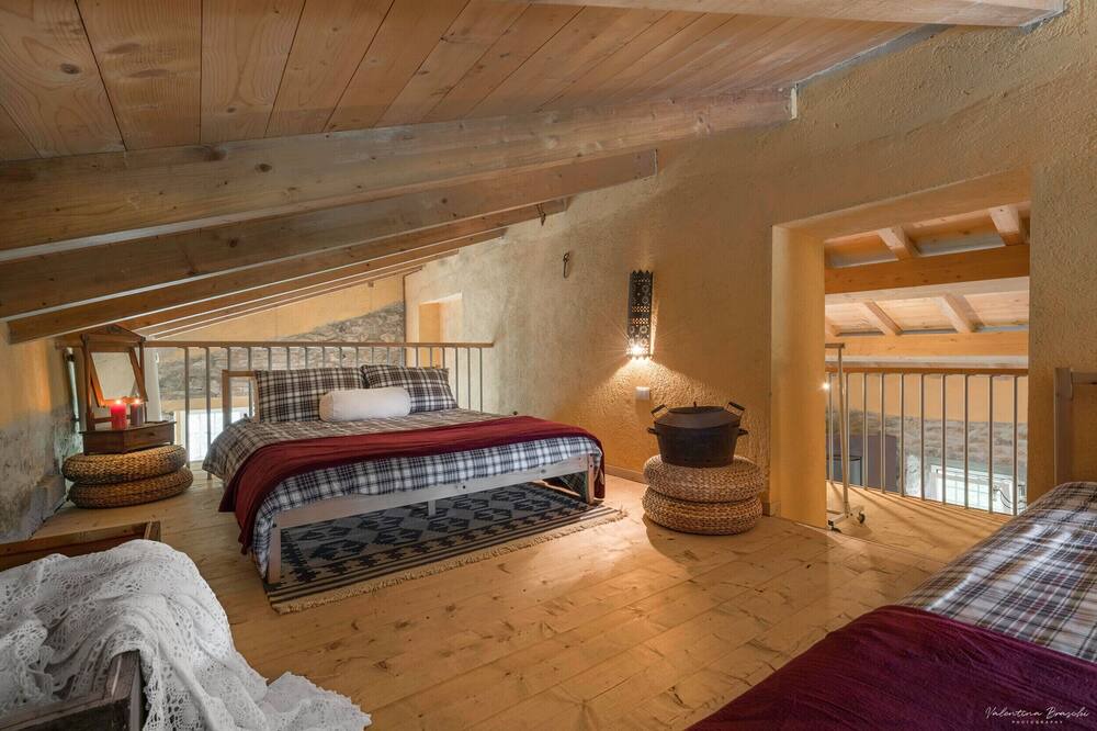 Photo of Bedroom in Collesalvetti
