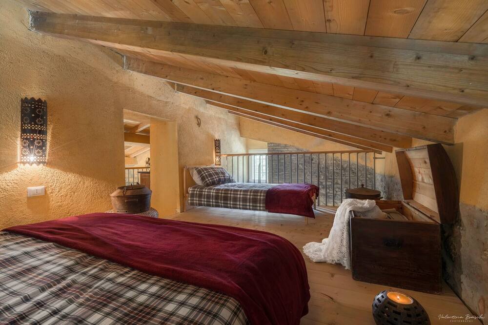 Photo of Bedroom in Collesalvetti