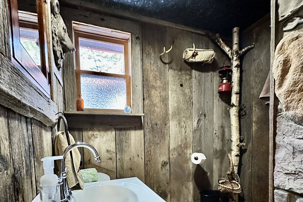 Photo of Bathroom in Irons