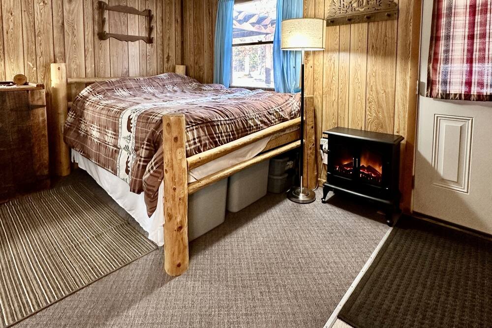 Photo of Bedroom in Irons