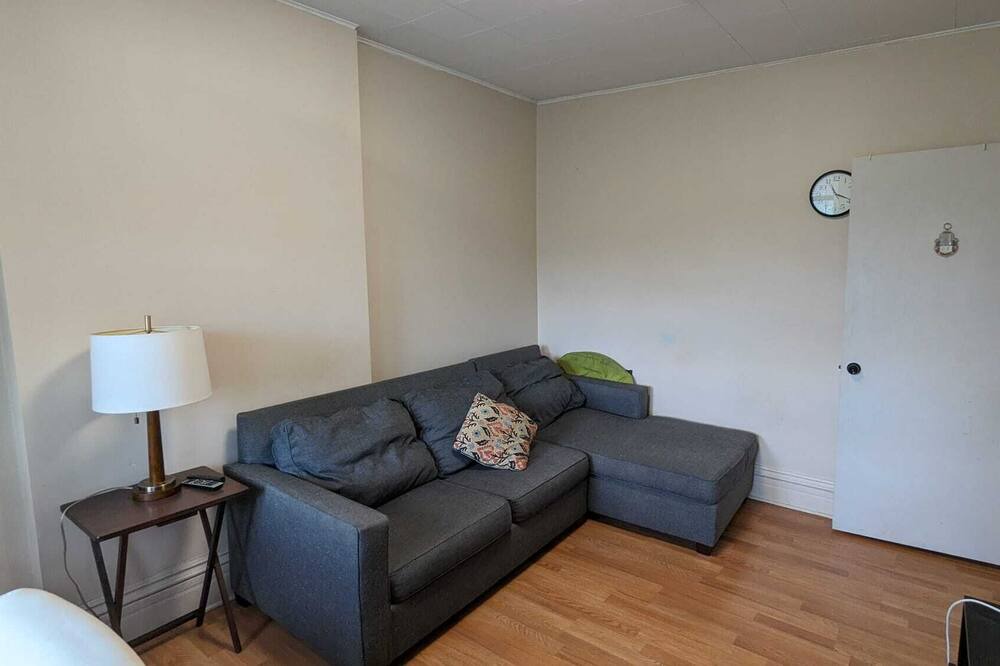 Photo of Livingroom in Pullman