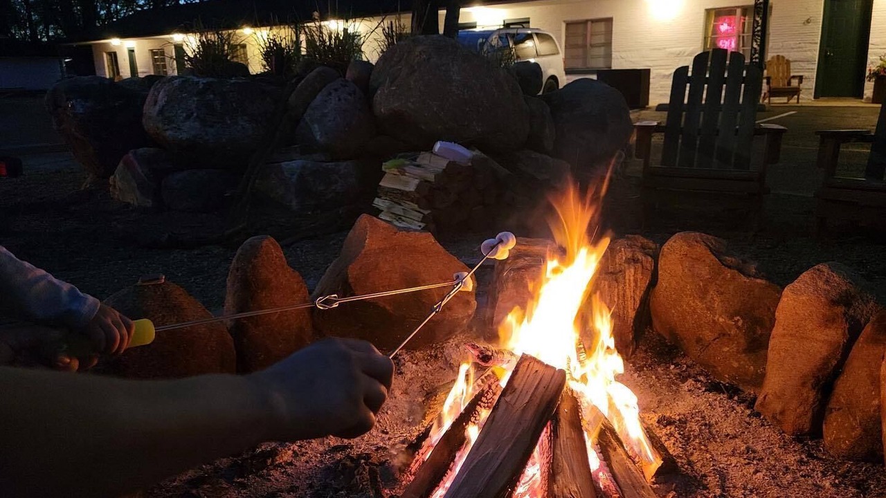 Photo of Outdoor in Town of Pines