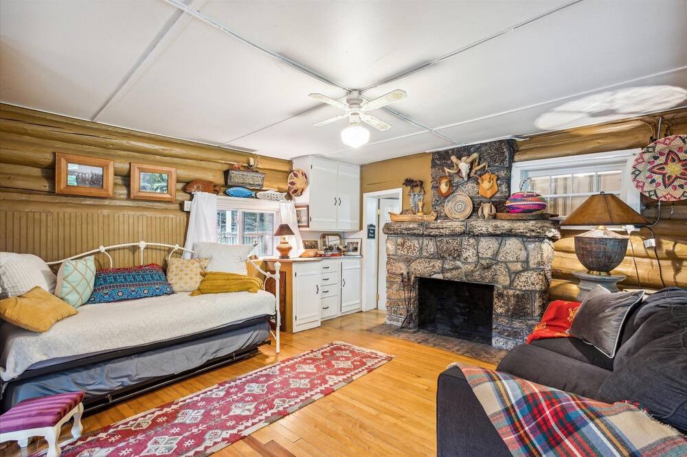 Photo of Livingroom in Abrams