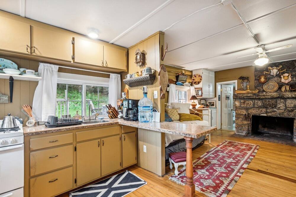 Photo of Kitchen in Abrams