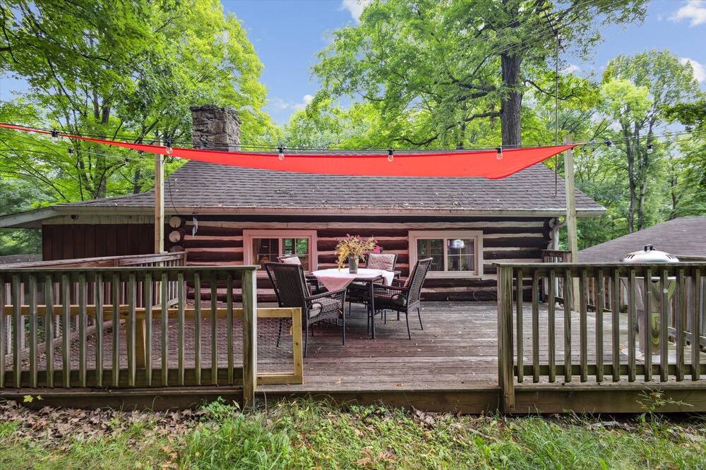 Photo of Outdoor in Abrams