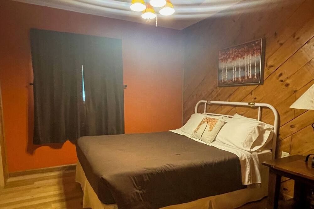 Photo of Bedroom in Suring