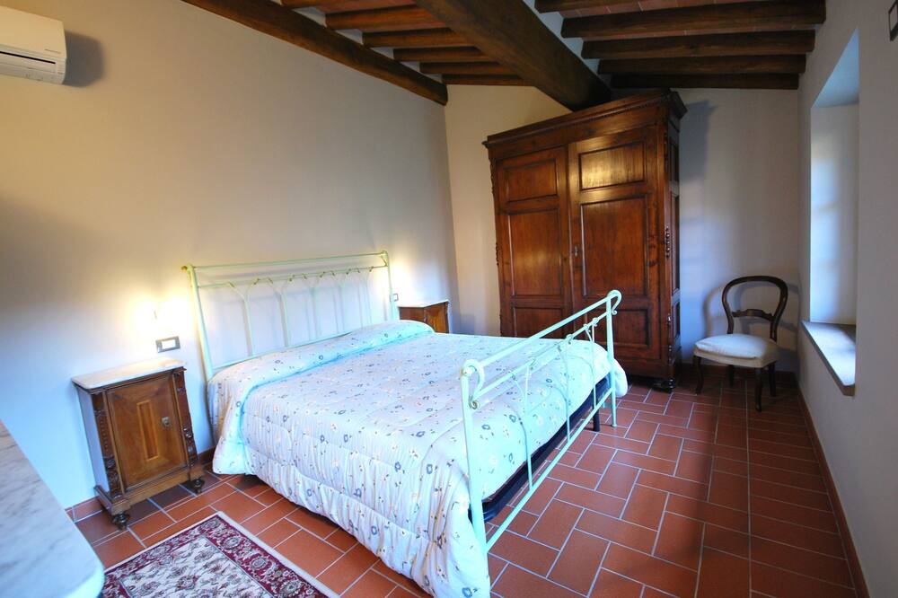 Photo of Bedroom in Capannori