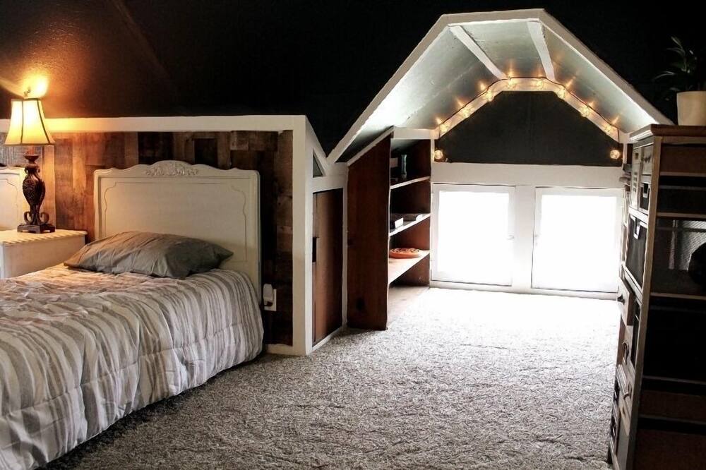 Photo of Bedroom in Toledo