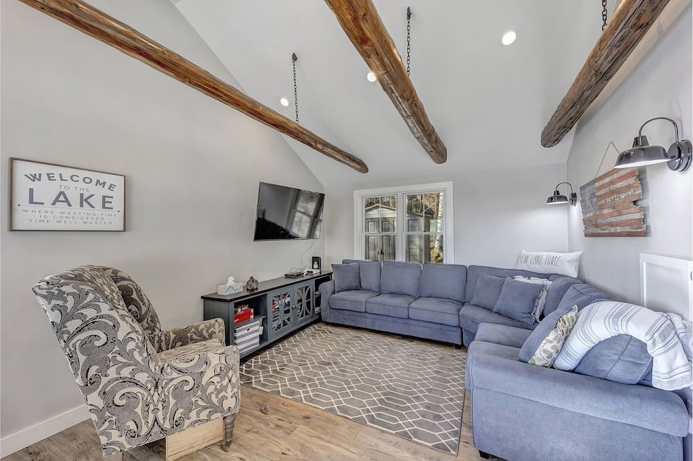 Photo of Livingroom in Brazeau