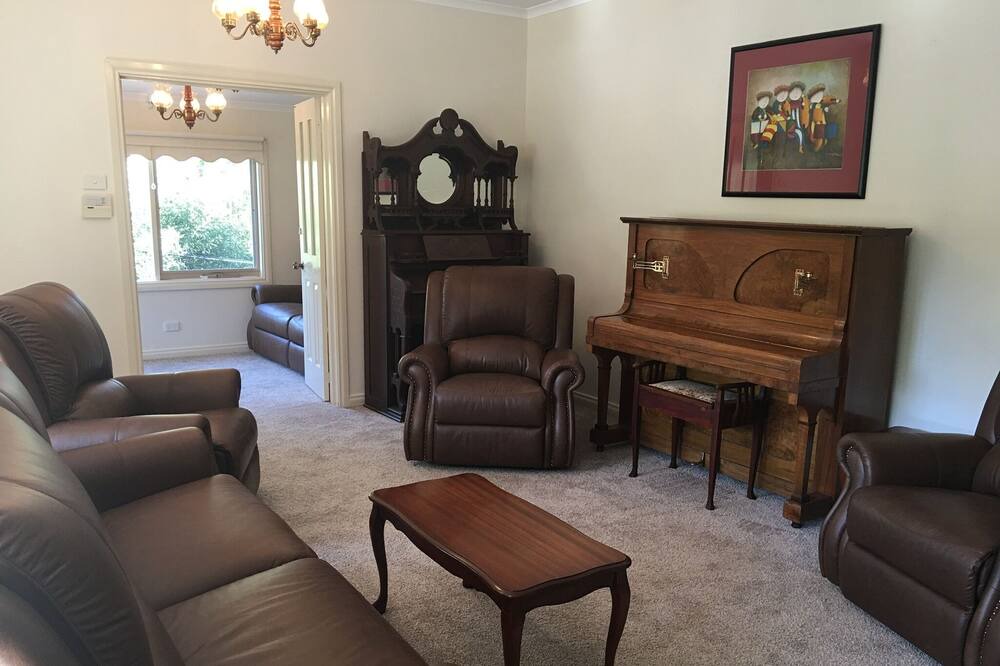Photo of Livingroom in Blackwood