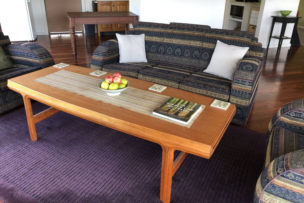 Photo of Livingroom in Foster North