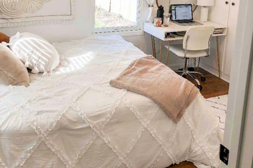 Photo of Bedroom in Bailey