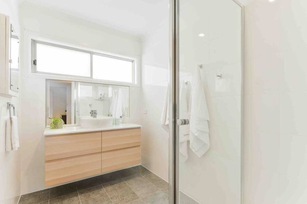 Photo of Bathroom in Capel Sound