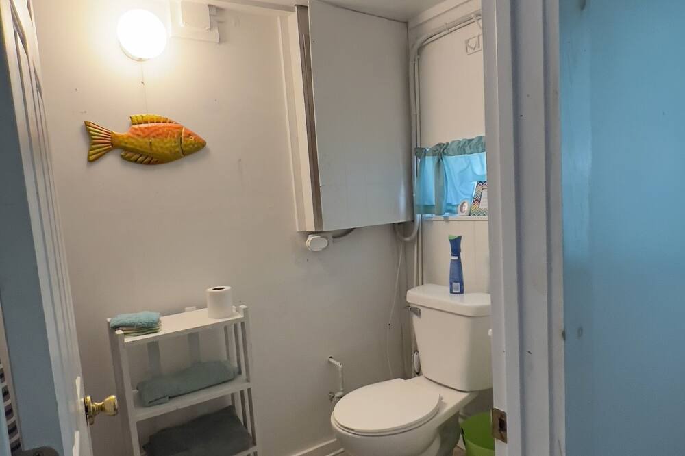 Photo of Bathroom in Oak Harbor
