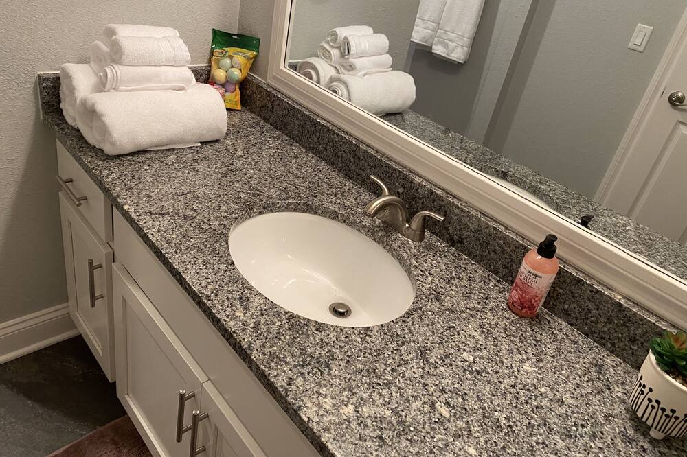 Photo of Bathroom in Auburn Hills