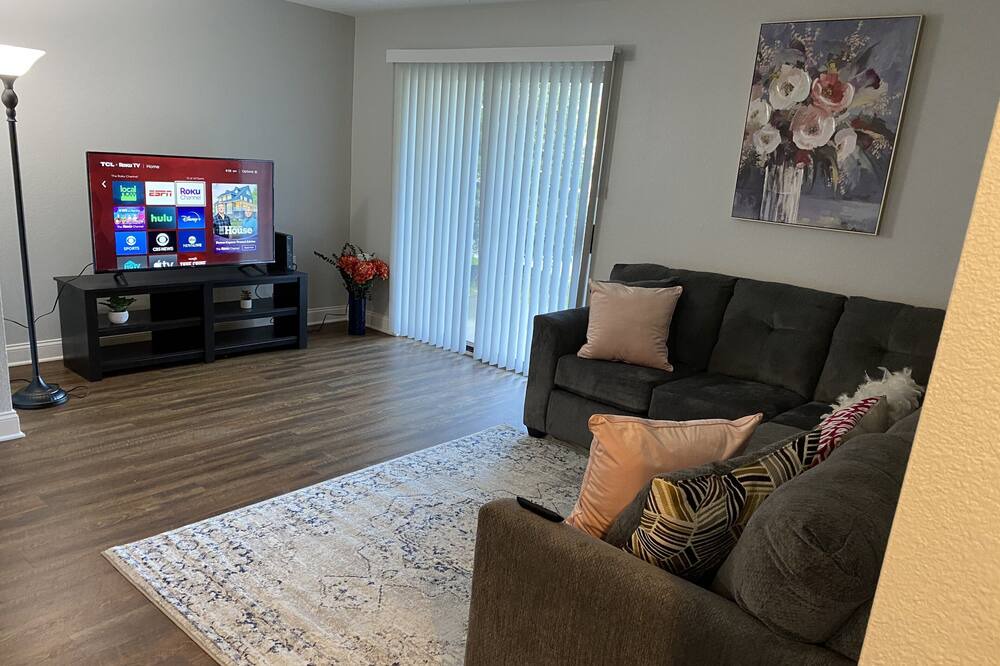 Photo of Livingroom in Auburn Hills