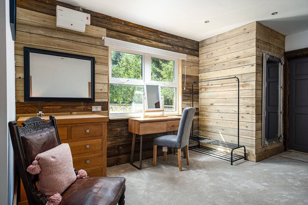 Photo of Bedroom in Frampton Cotterell