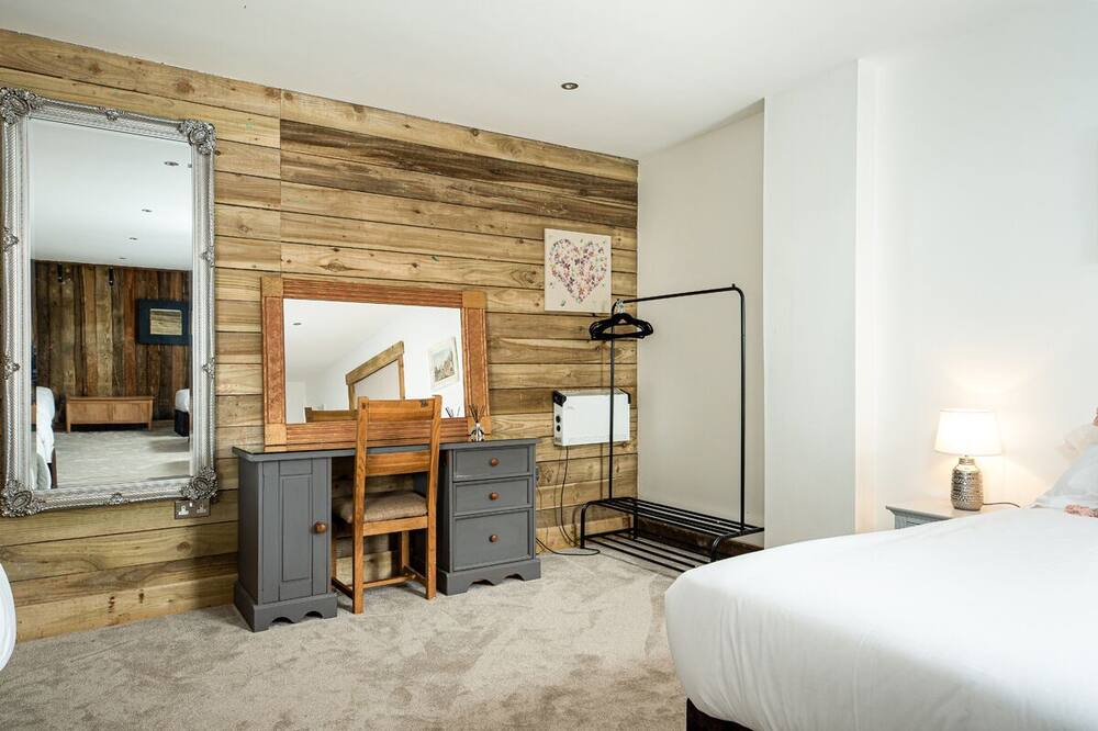 Photo of Bedroom in Frampton Cotterell