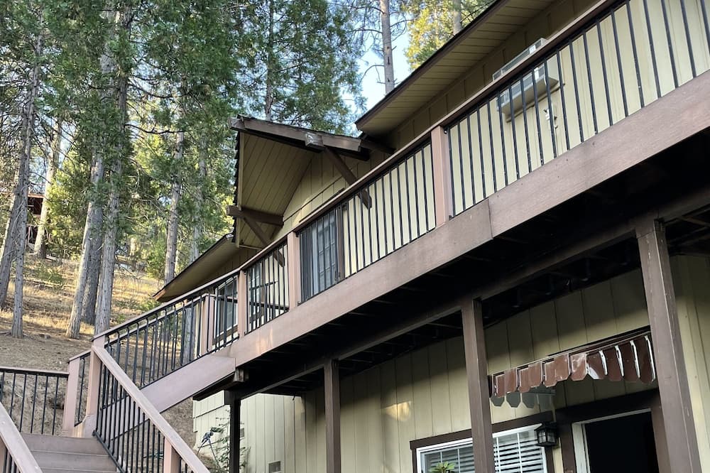 Photo of Outdoor in Groveland