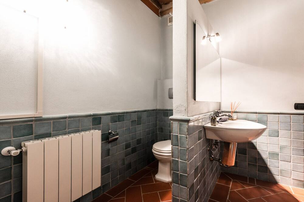 Photo of Bathroom in Matraia