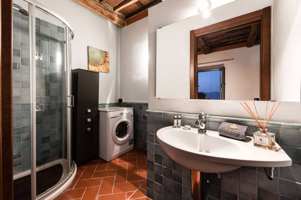 Photo of Bathroom in Matraia