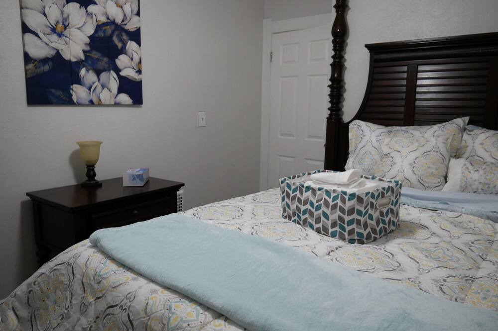 Photo of Bedroom in Toledo