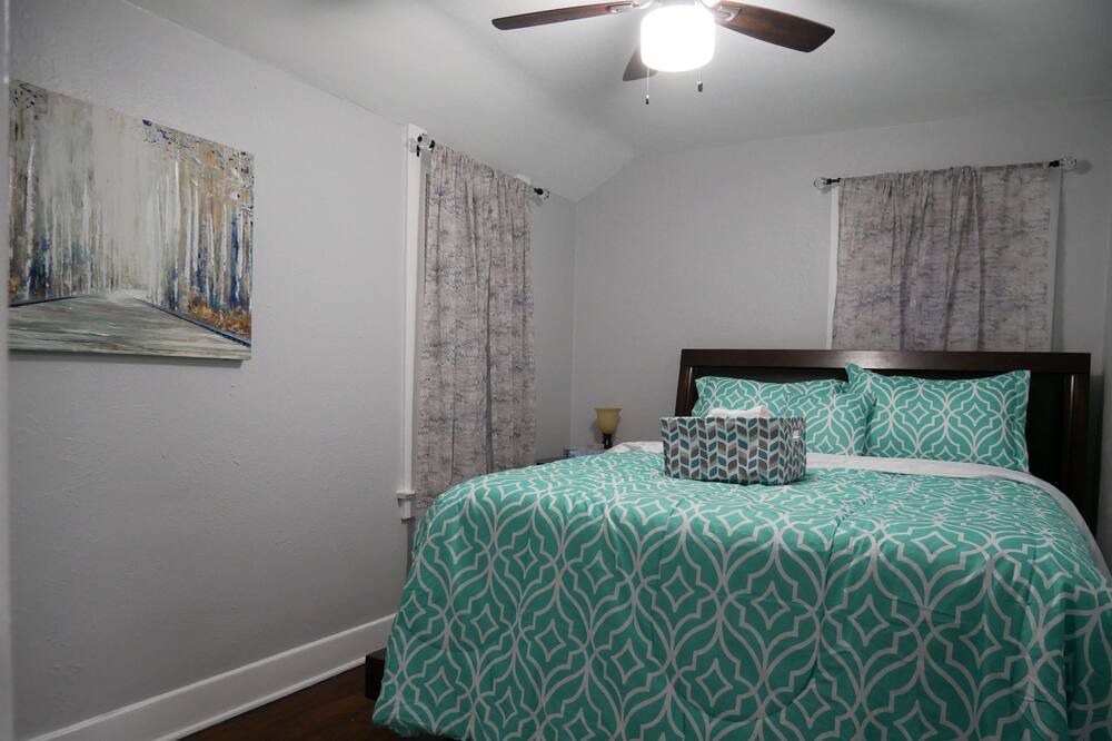 Photo of Bedroom in Toledo