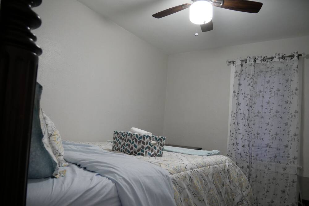Photo of Bedroom in Toledo