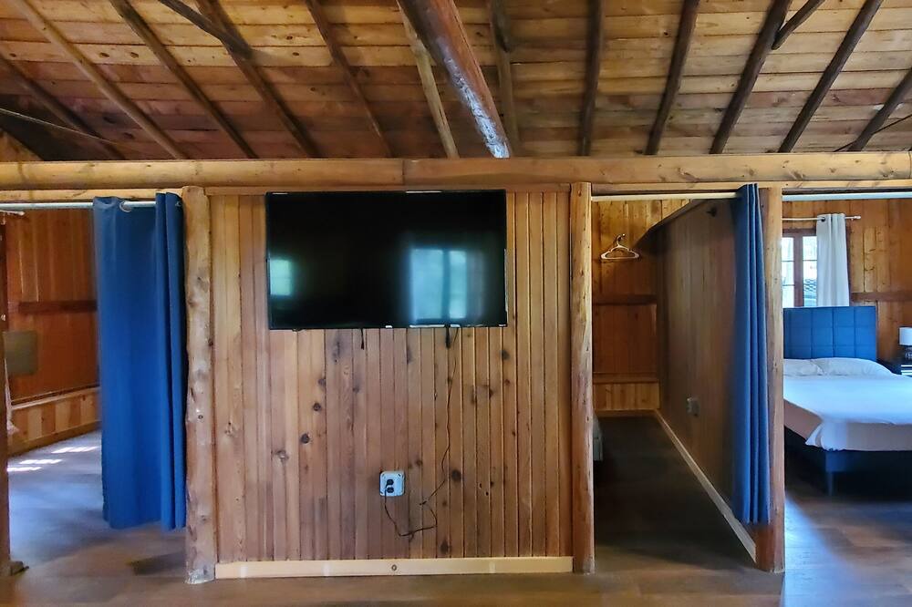 Photo of Bedroom in Applegate