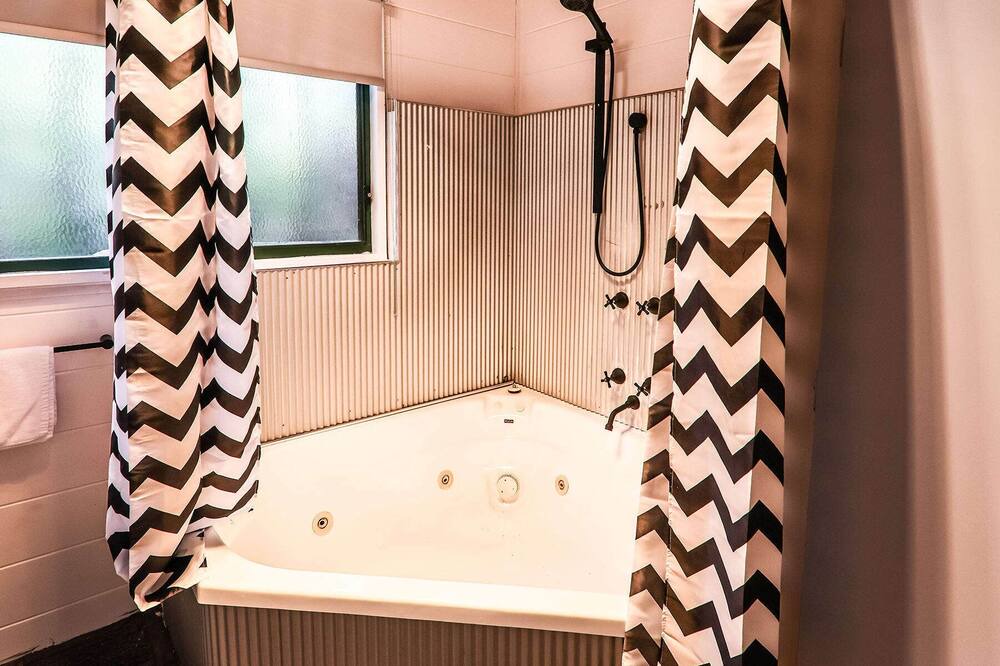 Photo of Bathroom in Daylesford