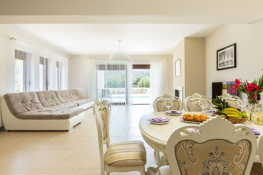 Photo of Livingroom in Almyrida