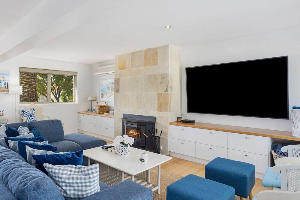 Photo of Livingroom in Safety Beach