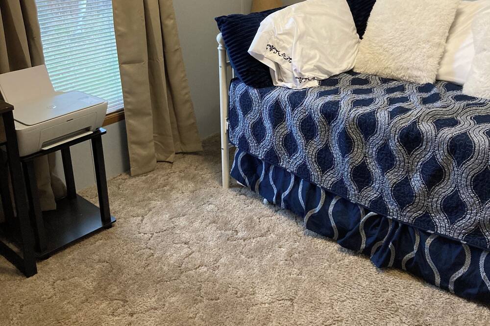 Photo of Bedroom in Abrams