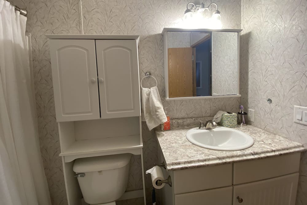 Photo of Bathroom in Abrams