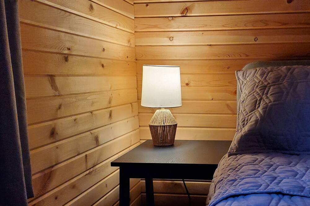 Photo of Bedroom in Applegate
