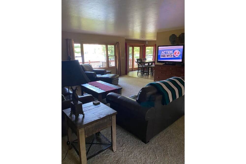 Photo of Livingroom in Brazeau