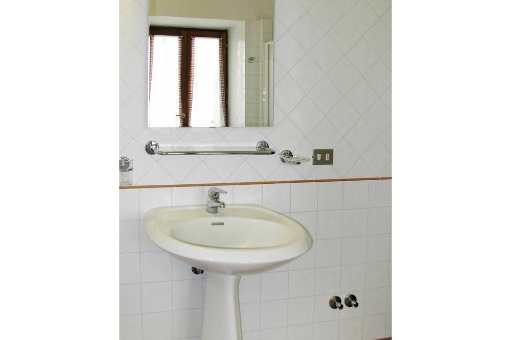 Photo of Bathroom in Orvieto