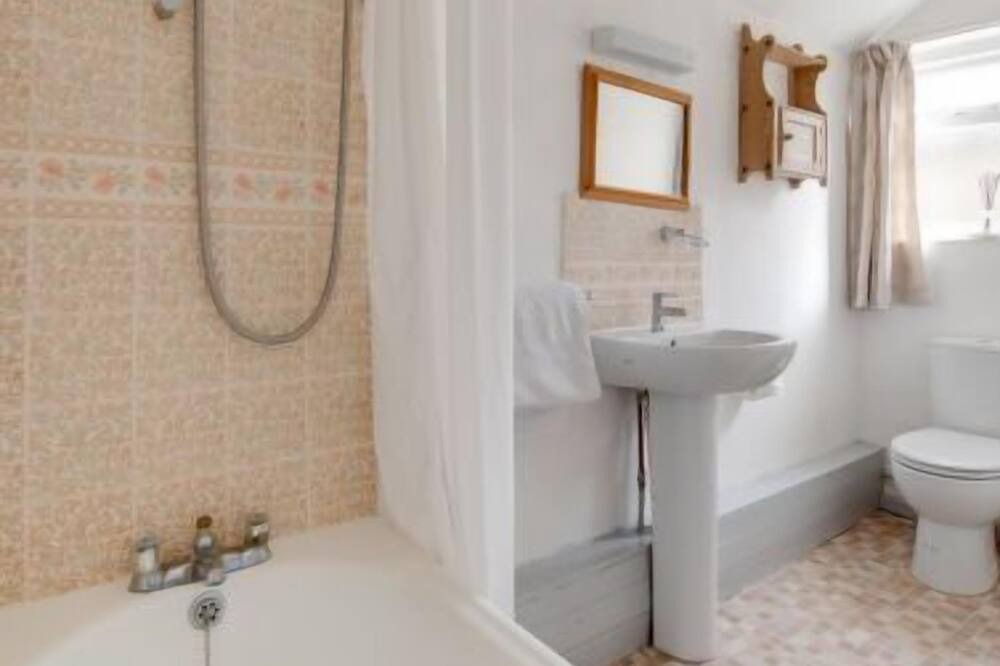 Photo of Bathroom in Slaughterford
