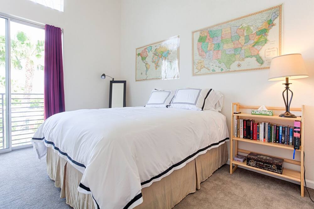 Photo of Bedroom in Playa Vista