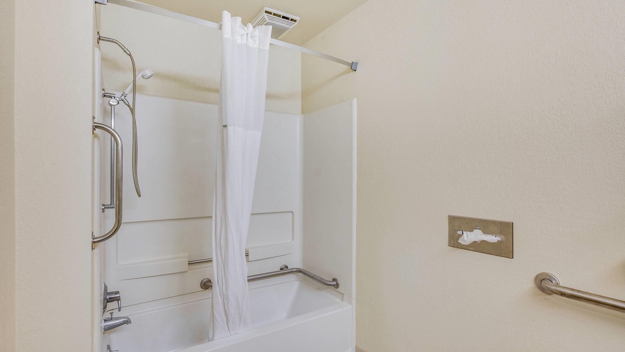 Photo of Bedroom in Whitehall
