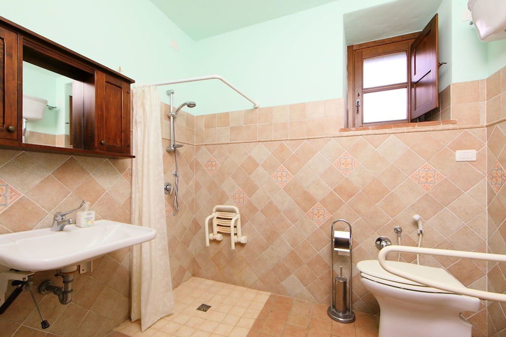 Photo of Bathroom in Trevinano