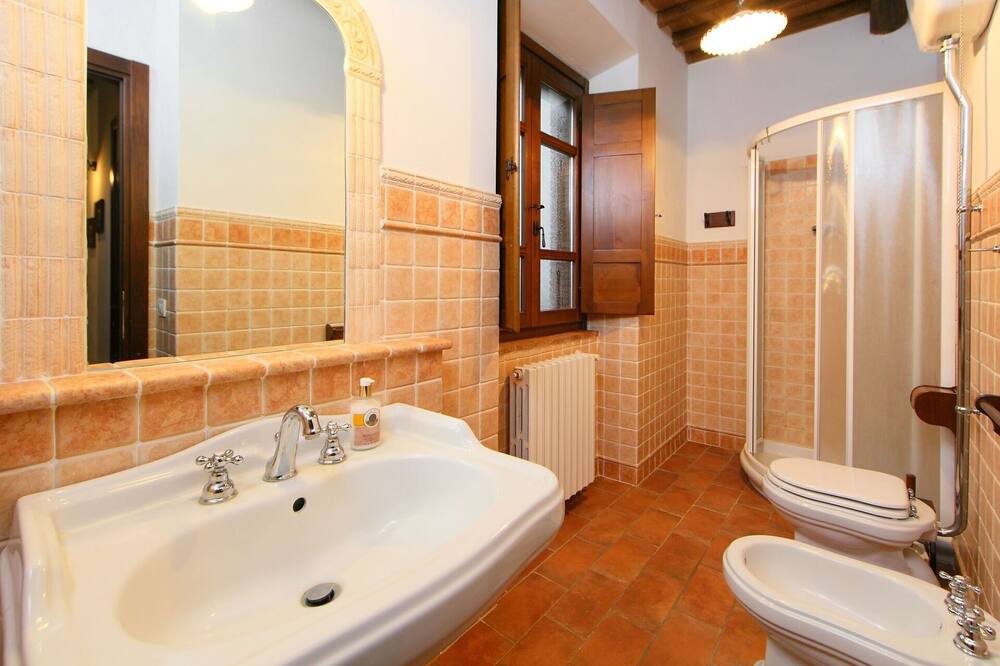 Photo of Bathroom in Trevinano
