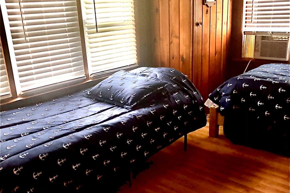 Photo of Bedroom in Battle Creek